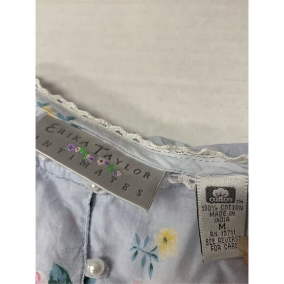 Vintage Floral Old Fashion Night Gown - Picture 7 of 7